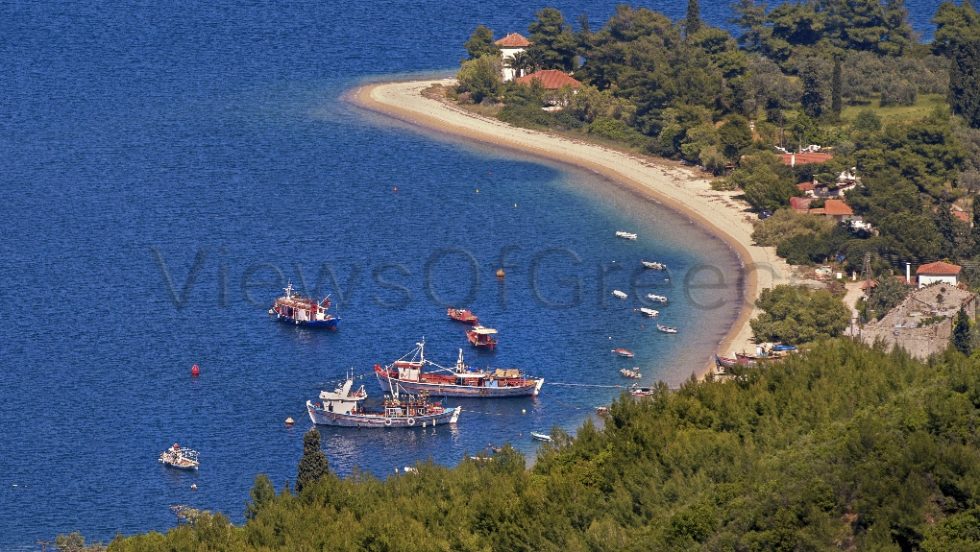 Ο κόλπος στον Μύλο Γιάλτρων από ψηλά